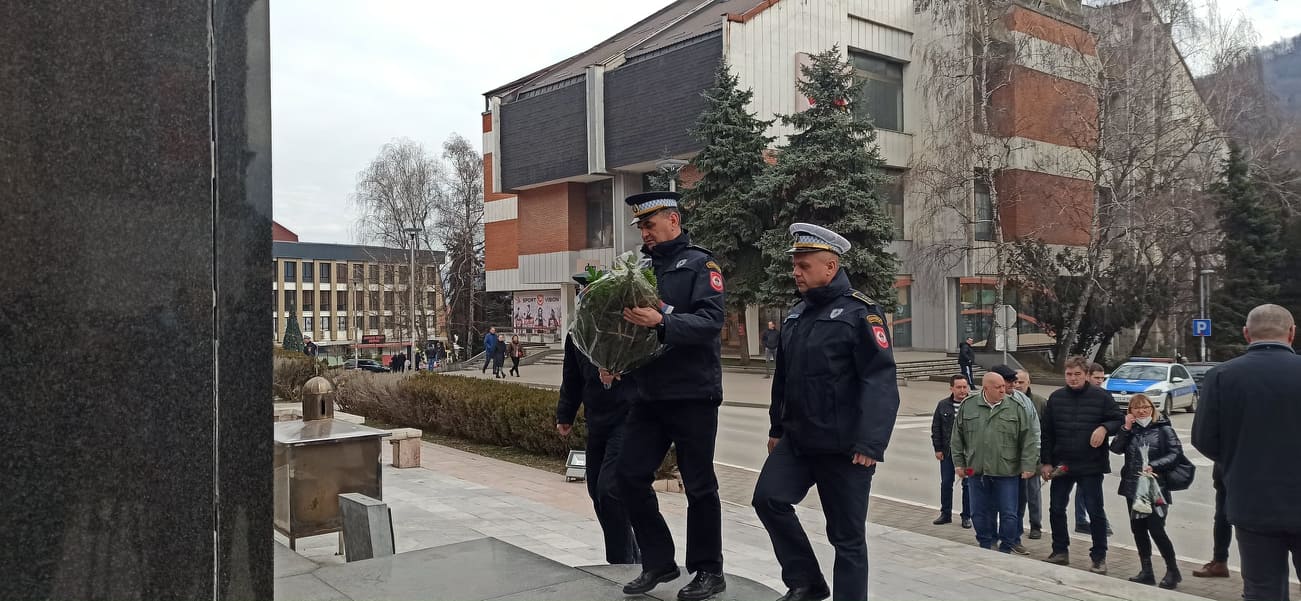 PU polaganje cvijeca