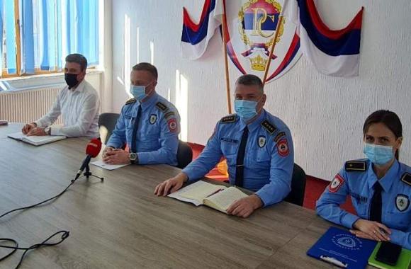 policija