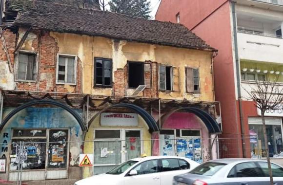 Zvornik oronula kuca 